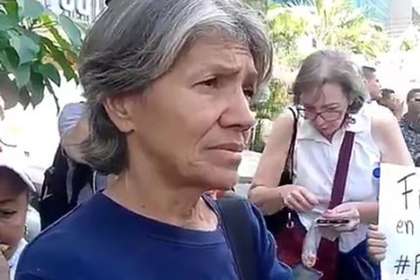 María Zapata viajó a Caracas a pedir ayuda para su hija, Maribel | Captura de video