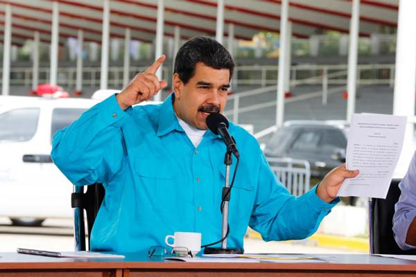 Maduro aprobó Carnet Nacional Estudiantil para beneficiar a la juventud | Foto: Prensa Presidencial