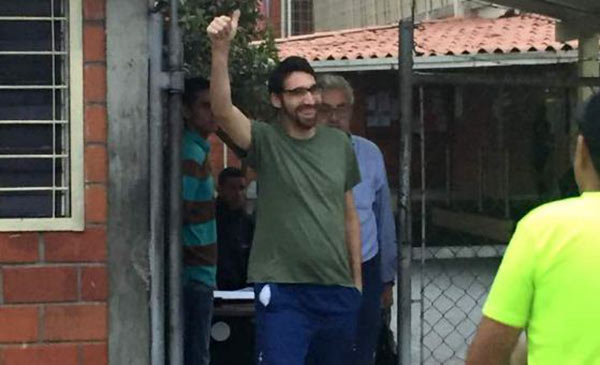 Liberan al joven estudiante Carlos "Apio" Briceño | Foto: Twitter