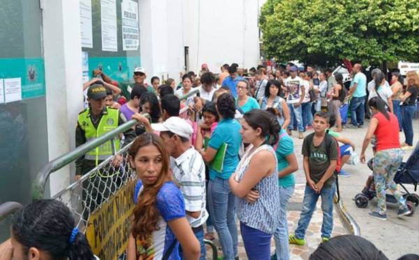 Venezolanos colapsaron la Registraduría de Cúcuta | Foto: La Opinión / Edinsson Figueroa