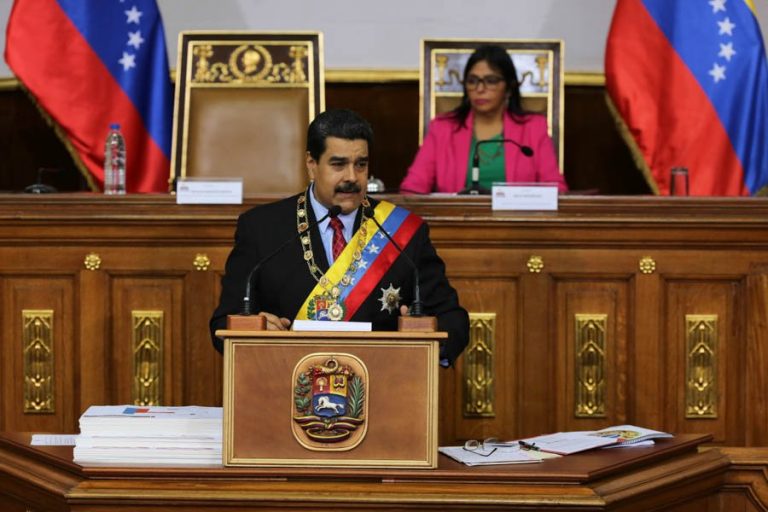 Maduro presentó su memoria y cuenta 2017 ante la ANC | Foto: VTV