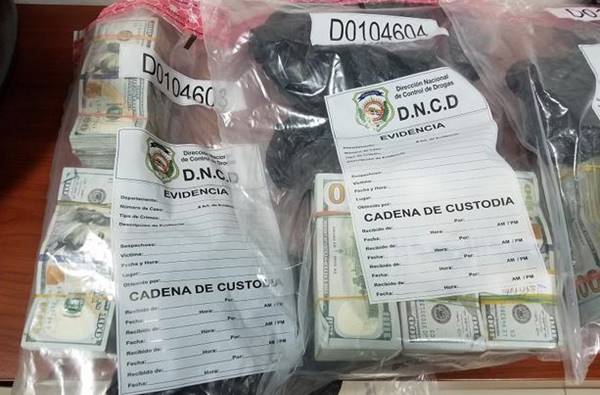 Decomisan 500 mil dólares a un venezolano y dos dominicanos en Santo Domingo | Foto: Listin Diario