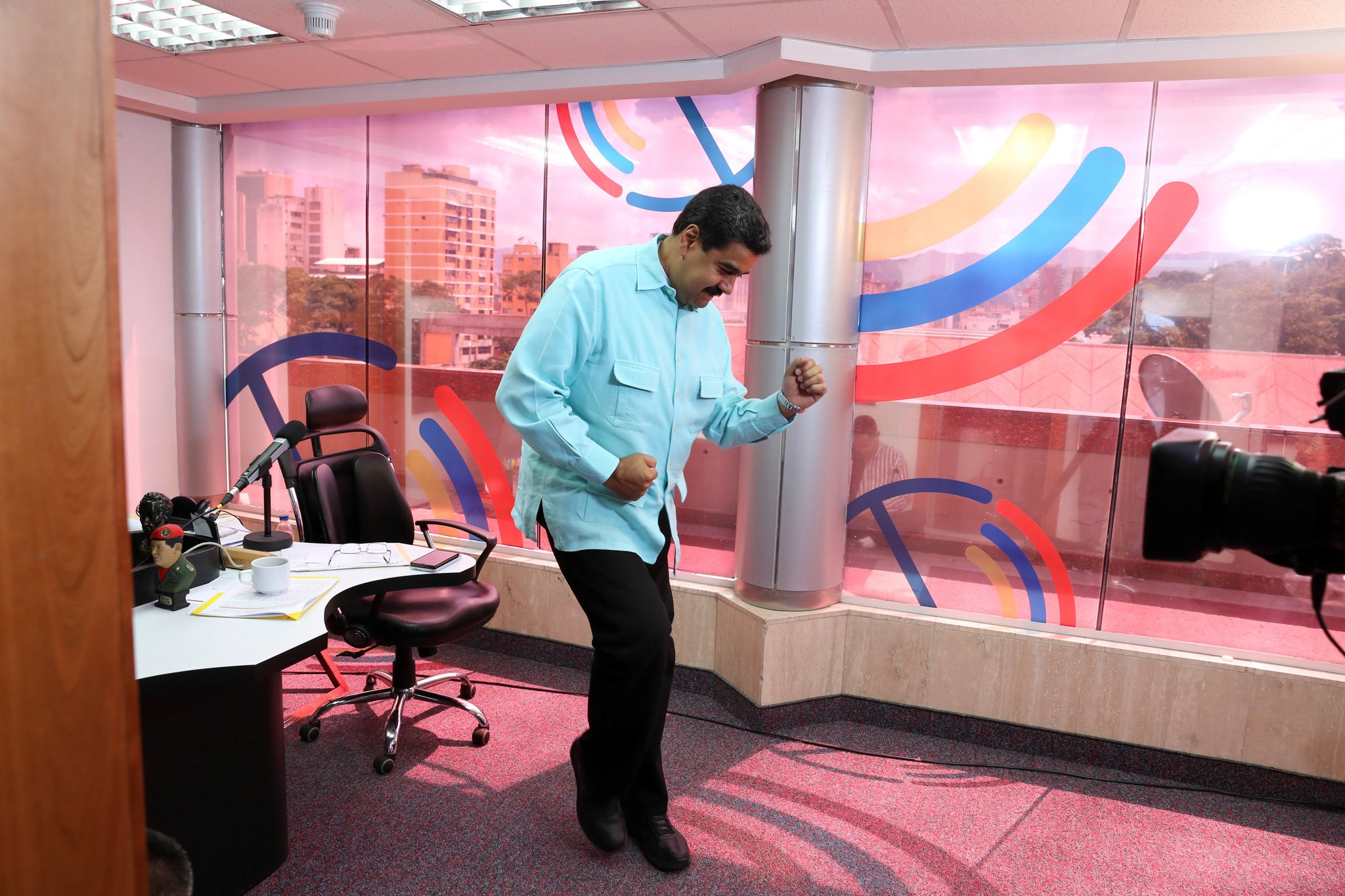 Maduro-bailando