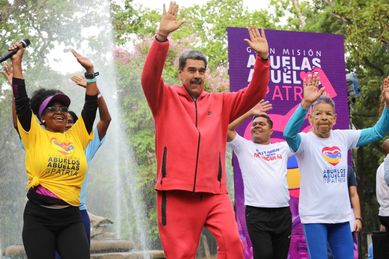 Presidente Maduro participó en bailoterapia con adultos mayores en Caracas  (+Videos) - NotiTotal